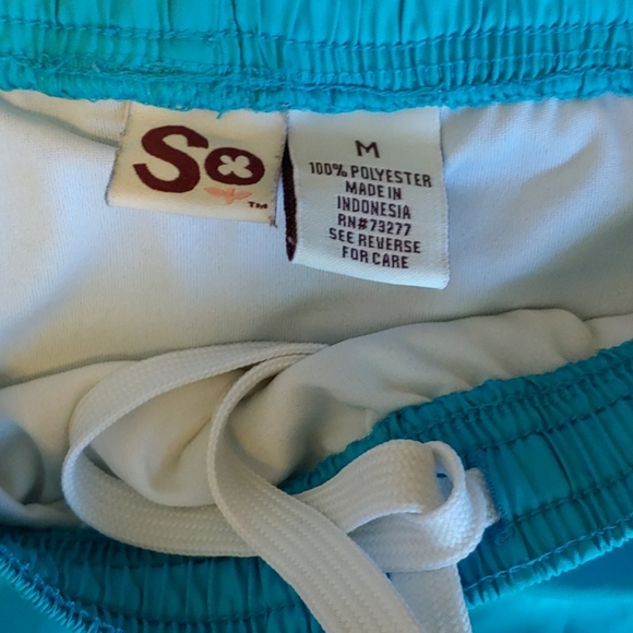 Athletic shorts - Picture 2 of 2